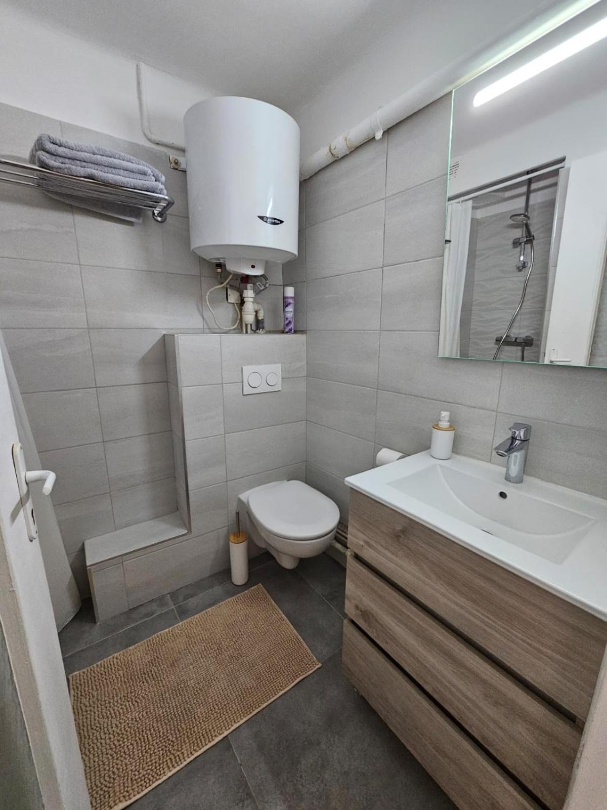 Provencal-Style Apartment Aix-en-Provence Zewnętrze zdjęcie